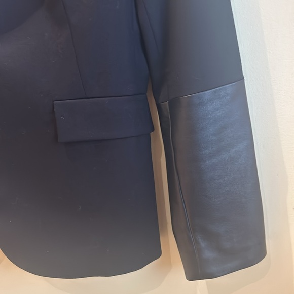 Wool blazer with leather - Picture 3 of 3